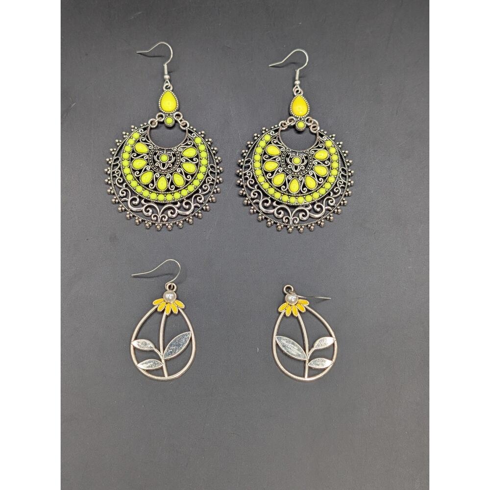 Lot of 2 Boho Earrings Yellow Flower Sunflower Teardrop Dangle Silver Tone